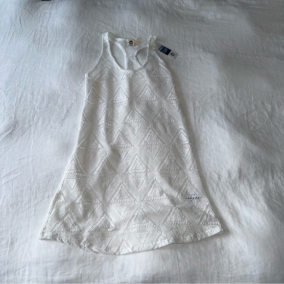 Lagaci Dresses & Skirts - NWT Lagaci white cover up in size small.